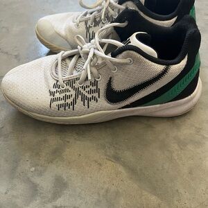 Nike White and Green Sneakers with Black Accents